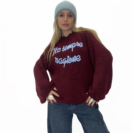 Maglione con ricamo HO SEMPRE RAGIONE